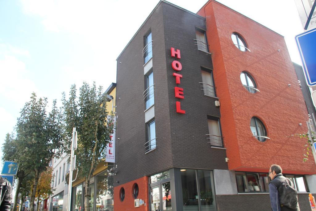 Hotel La Louve 라루비에르 외부 사진