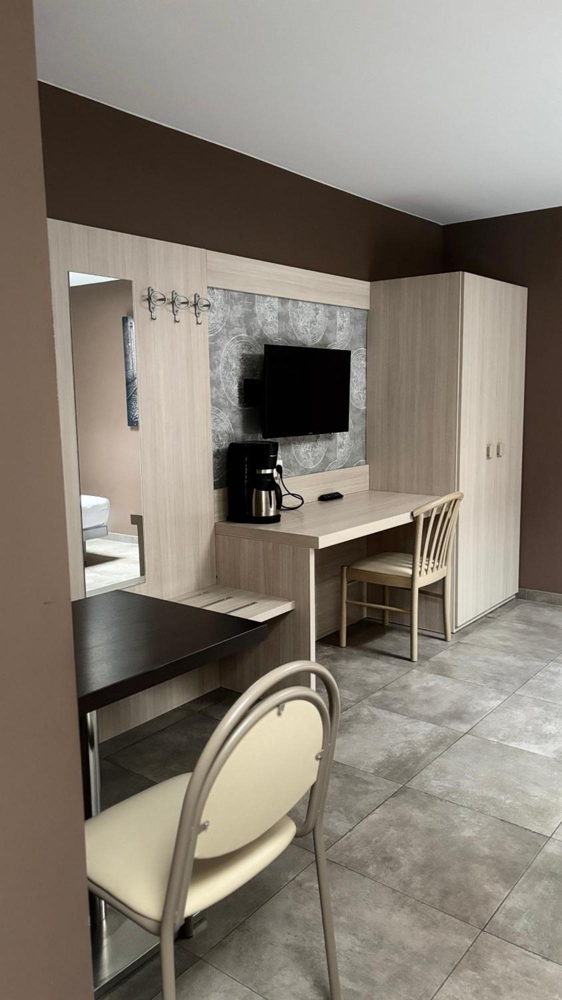 Hotel La Louve 라루비에르 외부 사진