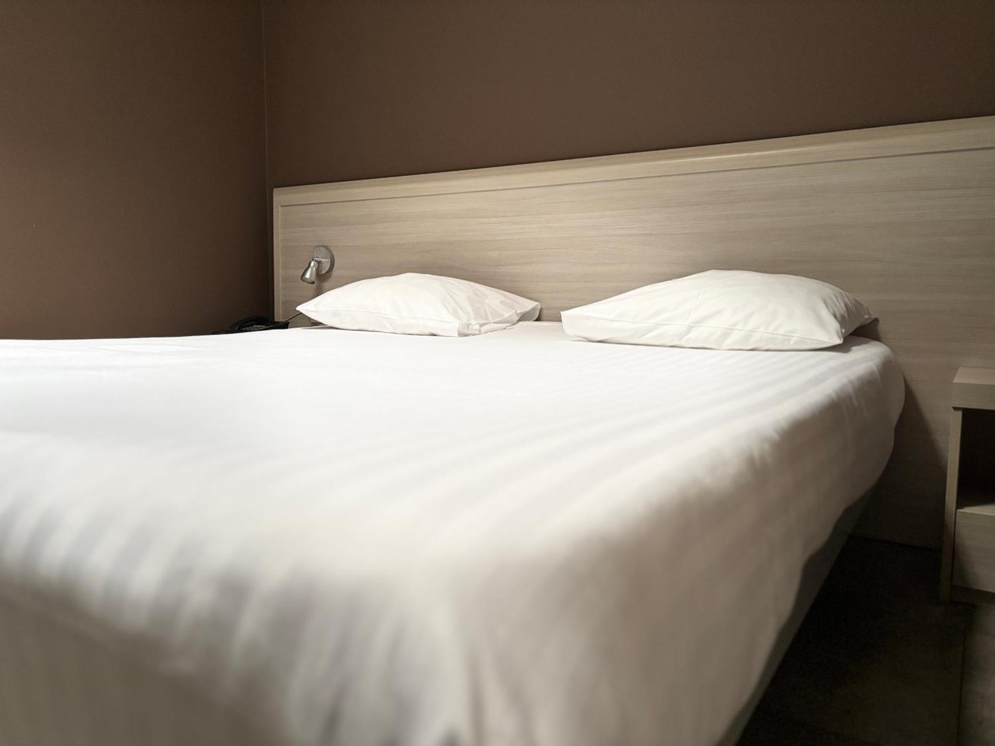 Hotel La Louve 라루비에르 외부 사진
