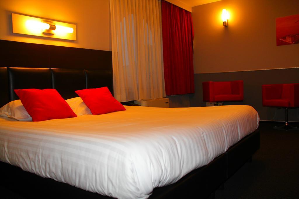 Hotel La Louve 라루비에르 외부 사진