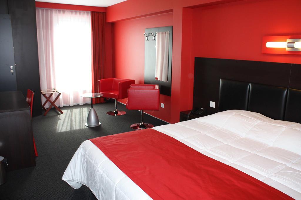 Hotel La Louve 라루비에르 외부 사진