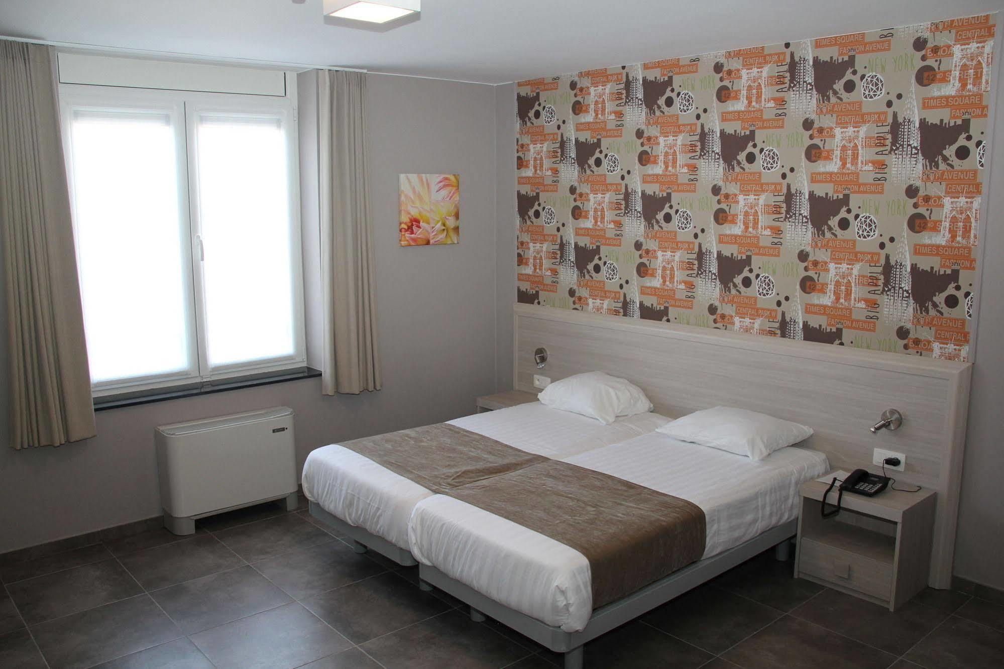 Hotel La Louve 라루비에르 외부 사진